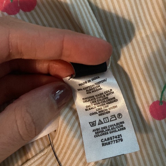 Ann Taylor Cherry Scarf - Picture 4 of 4